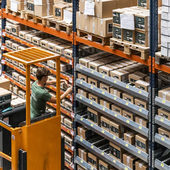 Vacancy in warehouse
