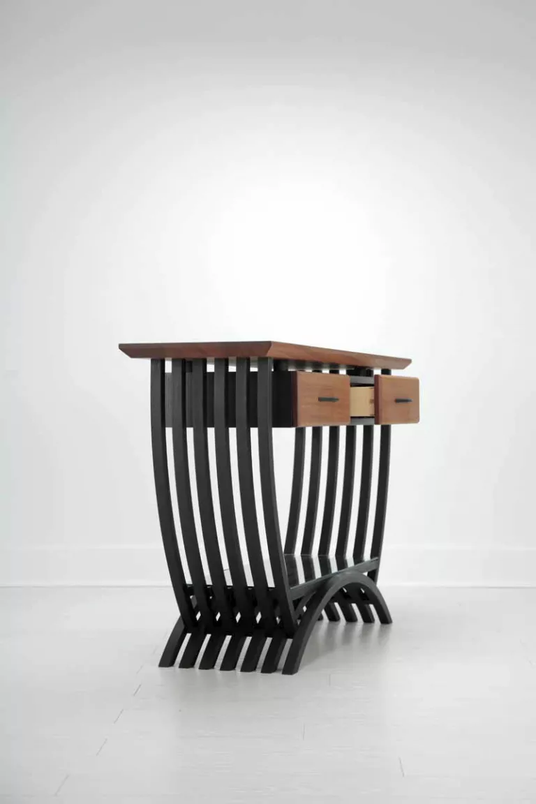 Curvy Console
